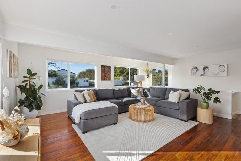 Photo of property in 41 Shakespear Road, Army Bay, Whangaparaoa, 0930