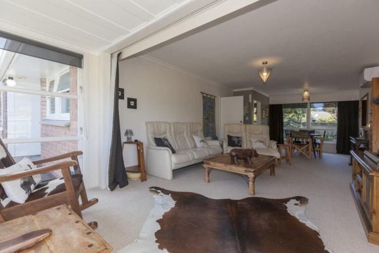 Photo of property in 2a Leybourne Avenue, Waikanae, 5036