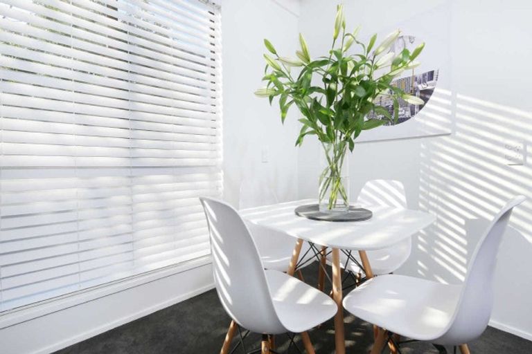 Photo of property in 72 Aikmans Road, Merivale, Christchurch, 8014