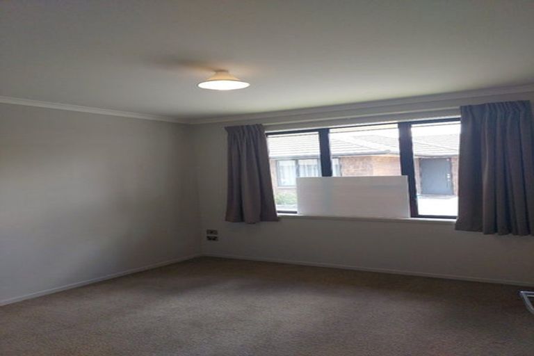 Photo of property in 108u3 Old Farm Road, Hamilton East, Hamilton, 3216