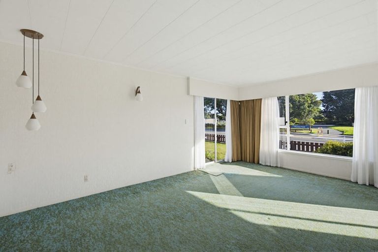 Photo of property in 5 Marine Parade, Paraparaumu Beach, Paraparaumu, 5032