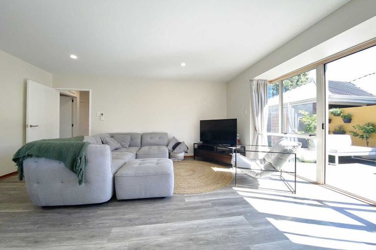 Photo of property in 2/41a Laurence Street, Waltham, Christchurch, 8011