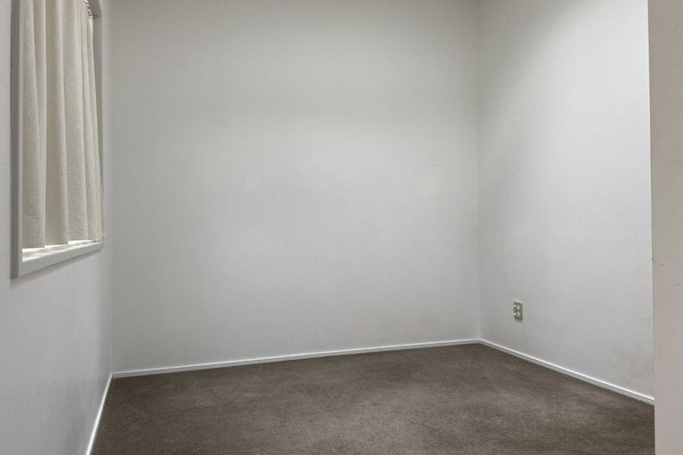 Photo of property in 61 Saddleback Grove, Karori, Wellington, 6012