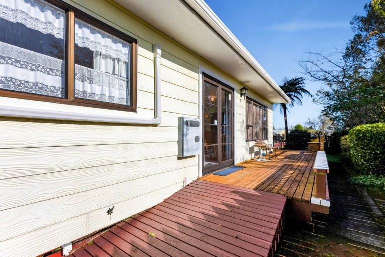 Photo of property in 1 Towai Street, Inglewood, 4330