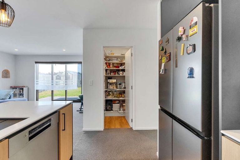 Photo of property in 40 Eileen Way, Rolleston, 7615