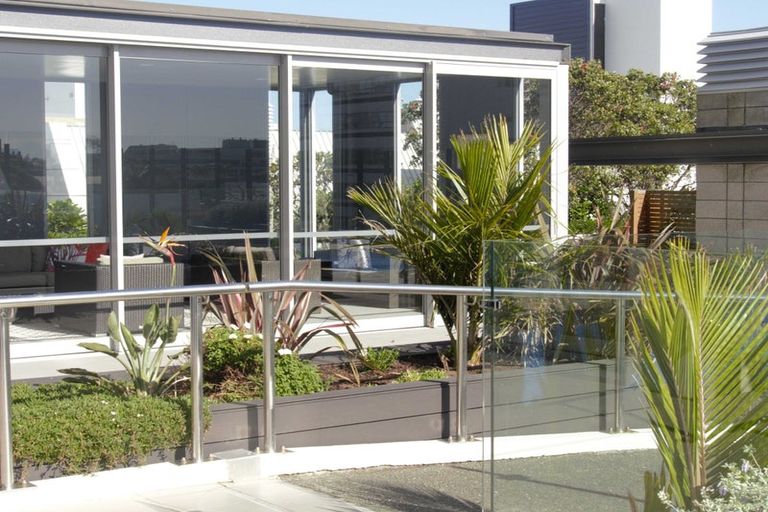 Photo of property in Sentinel Apartments, 1305/3 Northcroft Street, Takapuna, Auckland, 0622