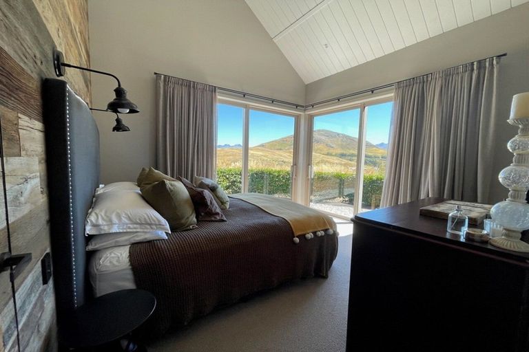 Photo of property in 92 Threepwood Road, Lake Hayes, Queenstown, 9371