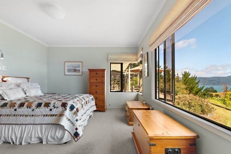 Photo of property in 140 Wattle Bay Road, Manukau Heads, Waiuku, 2684