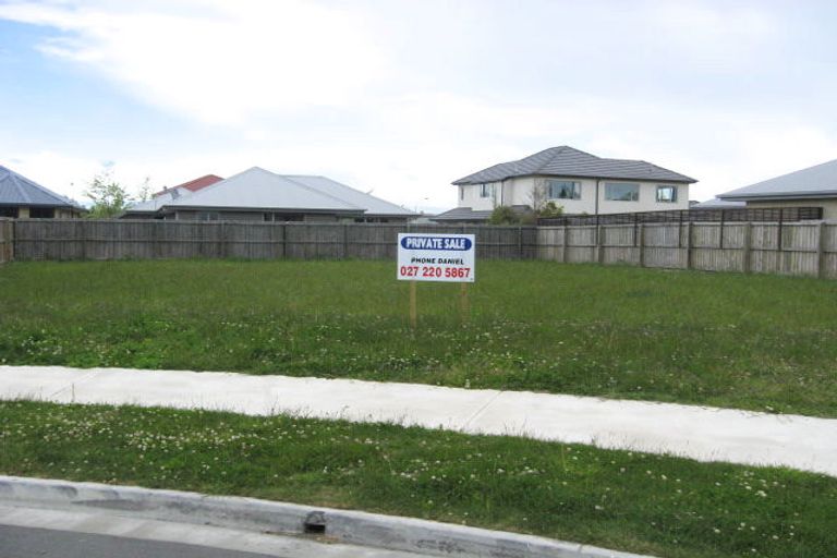 Photo of property in 18 Fantasia Gardens, Northwood, Christchurch, 8051
