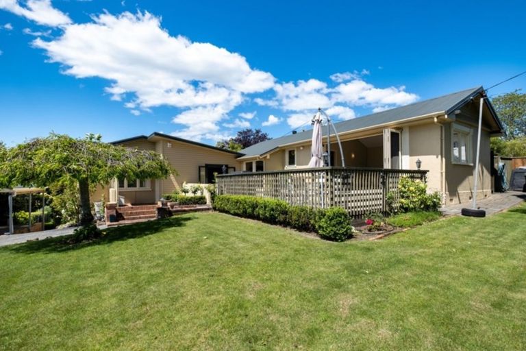 Photo of property in 17 Kopanga Road, Havelock North, 4130