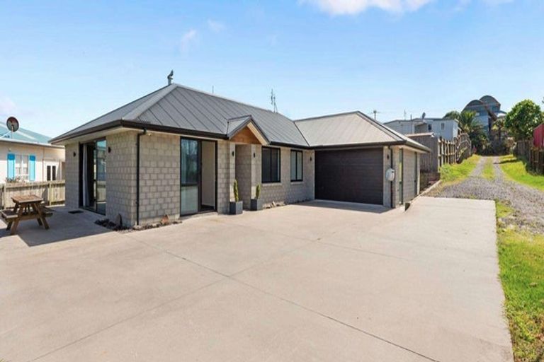 Photo of property in 434 Pukehina Parade, Pukehina, Te Puke, 3189