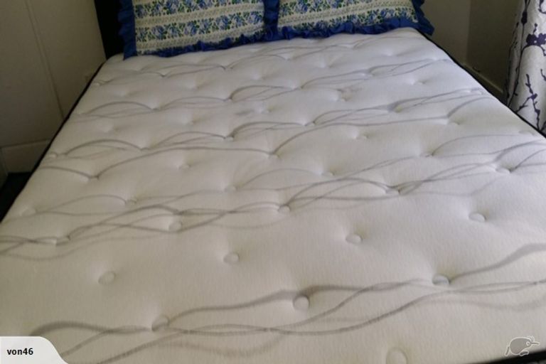 Photo of property in 75 Todman Street, Brooklyn, Wellington, 6021