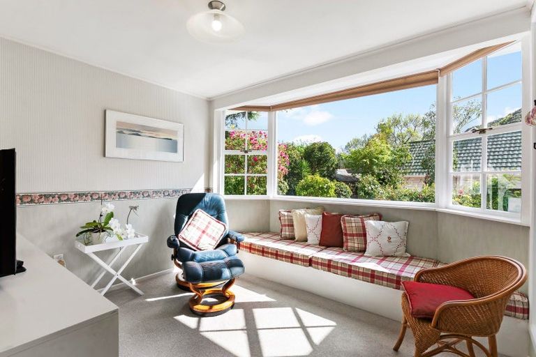 Photo of property in 4 Freemans Way, Pinehaven, Upper Hutt, 5019