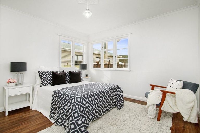 Photo of property in 965 High Street, Avalon, Lower Hutt, 5011