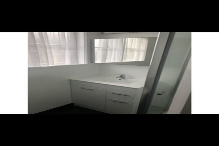 Photo of property in 7 Kotuku Street, Te Atatu Peninsula, Auckland, 0610