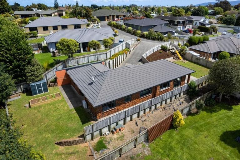 Photo of property in 7 Lambert Way, Paraparaumu, 5032