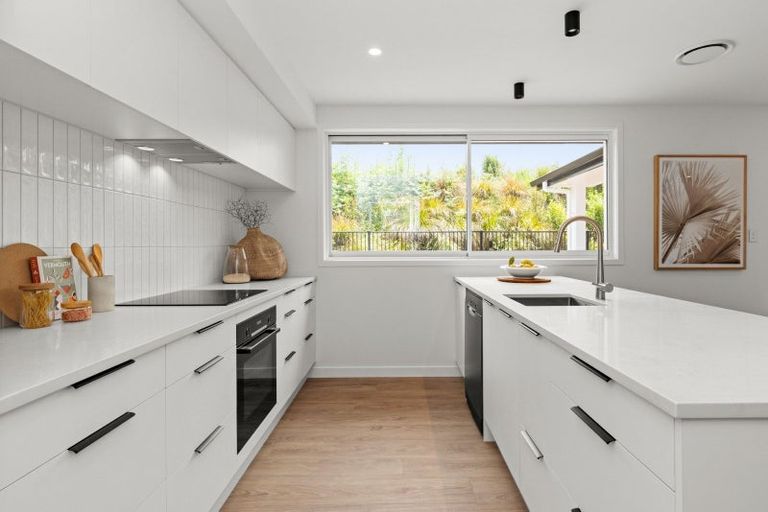 Photo of property in 31 Arihi Crescent, Frimley, Hastings, 4120