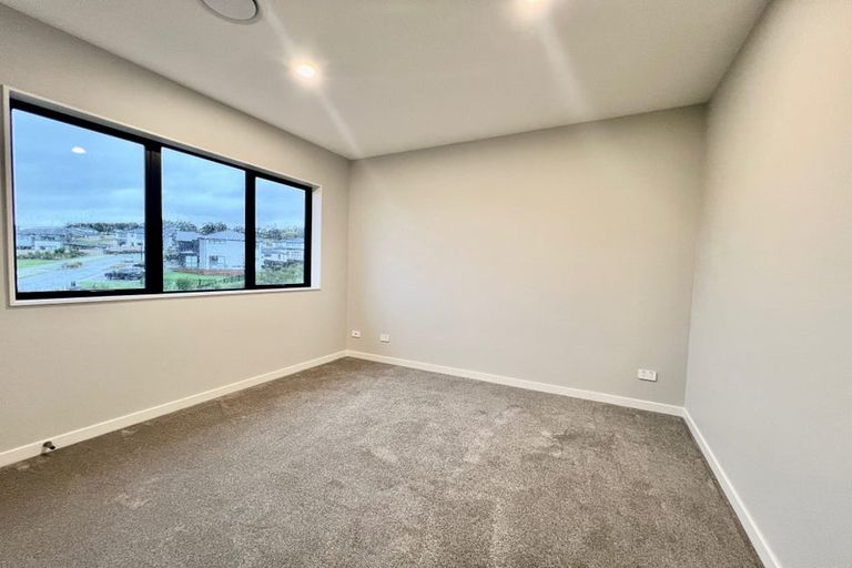 Photo of property in 16 Kiokio Place, Swanson, Auckland, 0614
