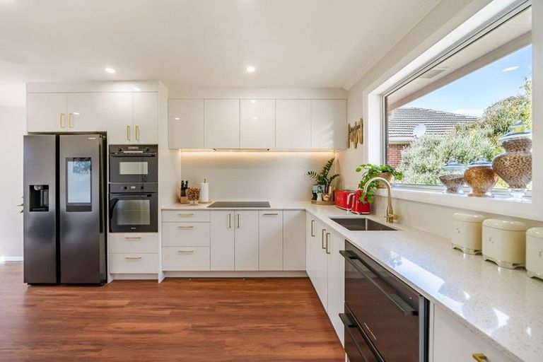 Photo of property in 1084 Fergusson Drive, Clouston Park, Upper Hutt, 5018