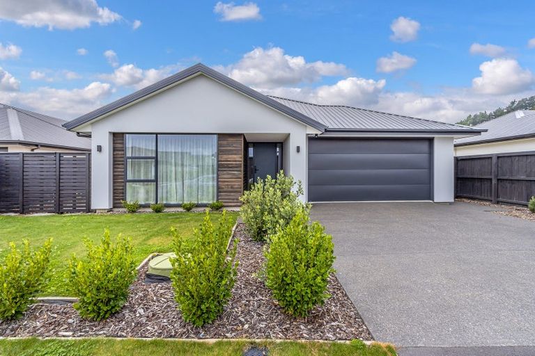 Photo of property in 28 Withers Crescent, Halswell, Christchurch, 8025