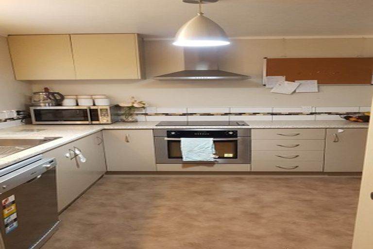 Photo of property in 50f5 Darlington Road, Miramar, Wellington, 6022