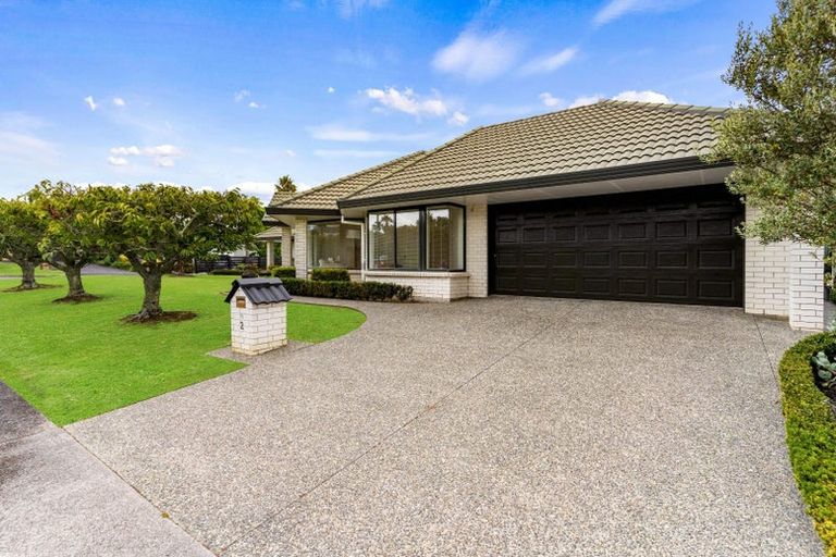 Photo of property in 2 Pat O'connor Place, Manurewa, Auckland, 2105