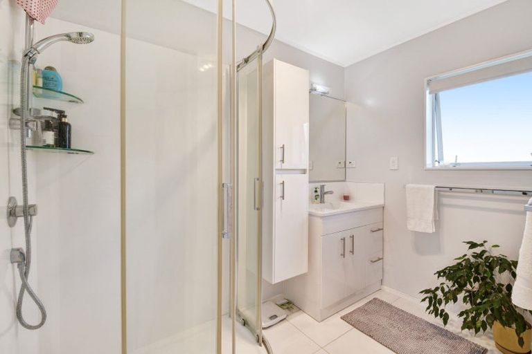 Photo of property in 96c Lakeside Drive, Orewa, 0931