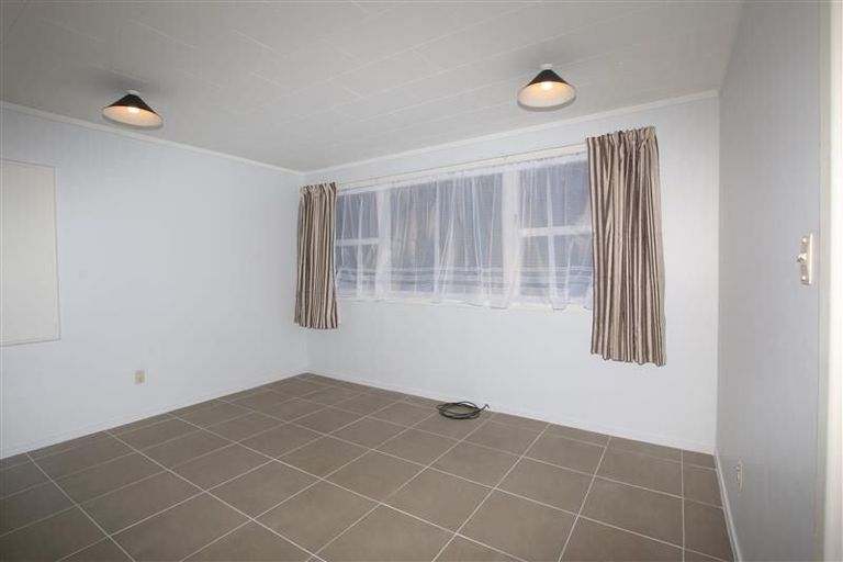 Photo of property in 1/34 Glendale Road, Glen Eden, Auckland, 0602