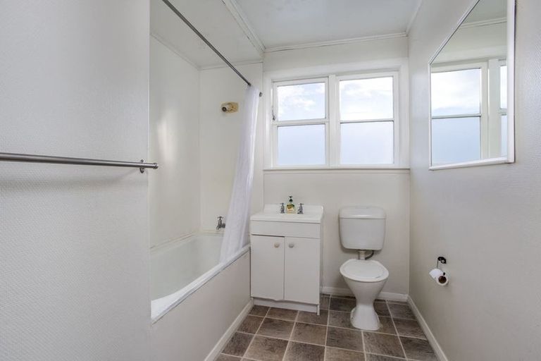 Photo of property in 2/25 Mangakura Road, Helensville, 0800