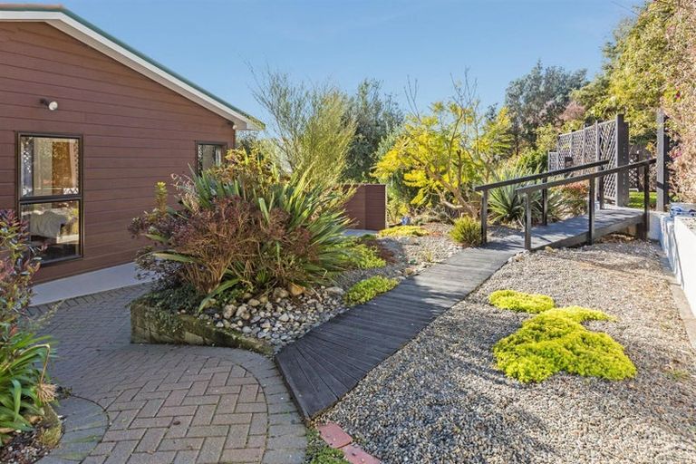 Photo of property in 27 Leeward Drive, Whitby, Porirua, 5024