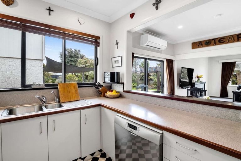 Photo of property in 68 Seddon Street, Takaro, Palmerston North, 4412