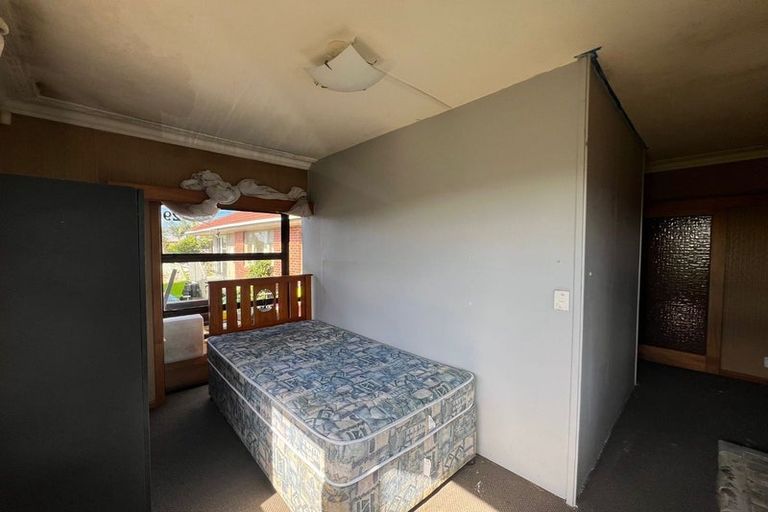 Photo of property in 29 Awaroa Road, Sunnyvale, Auckland, 0612