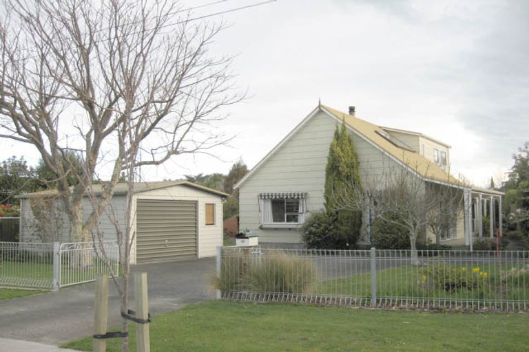 Photo of property in 20 Jellicoe Street, Greytown, 5712