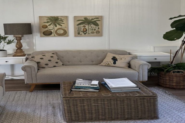 Photo of property in 40 Hauraki Road, Hauraki, Auckland, 0622