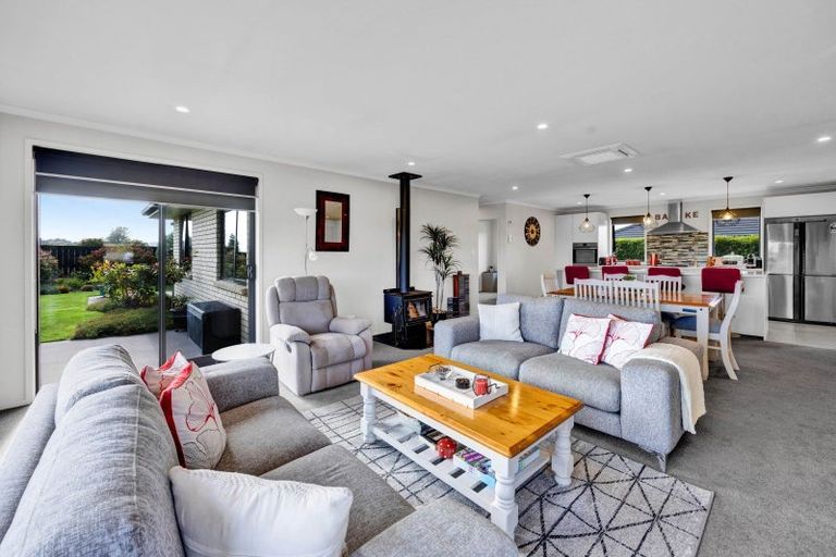 Photo of property in 472 Turuturu Road, Hawera, 4674