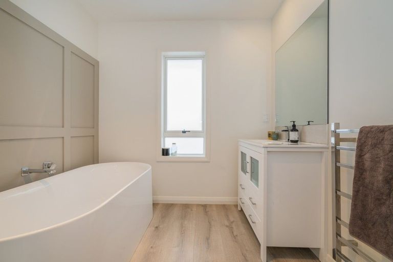 Photo of property in 94 Kupe Drive, Whitianga, 3510