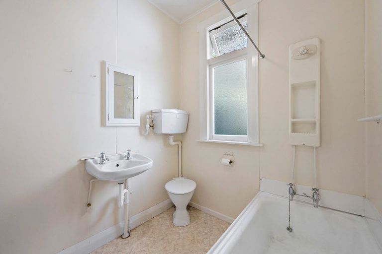 Photo of property in 153 Severn Street, Island Bay, Wellington, 6023