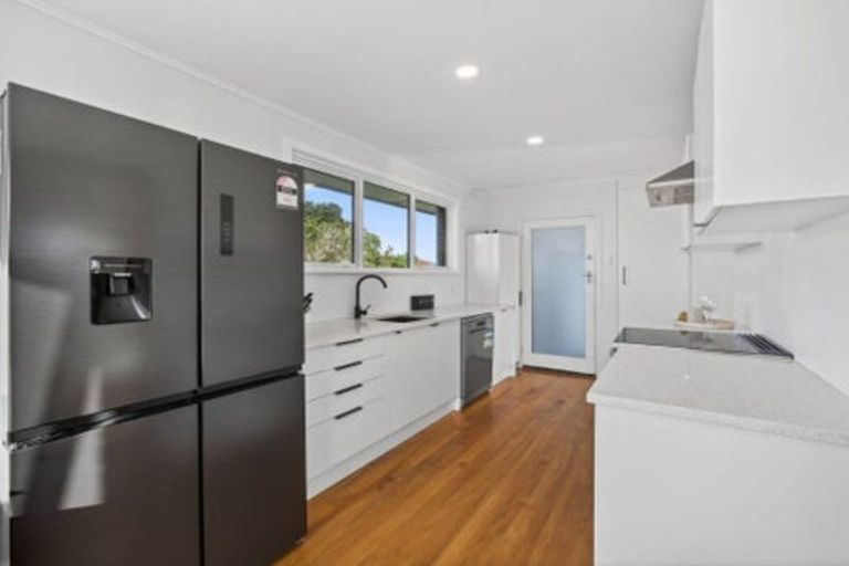 Photo of property in 14 Mangos Place, Pakuranga, Auckland, 2010