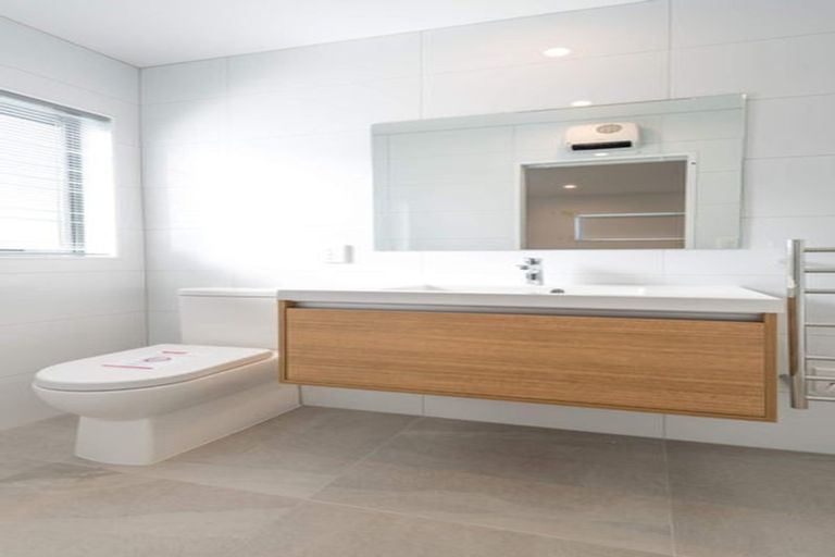 Photo of property in 9 Waituarua Drive, Takanini, 2112