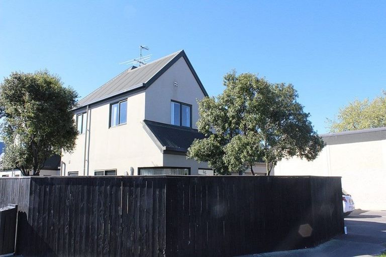 Photo of property in 74 Mandeville Street, Riccarton, Christchurch, 8011