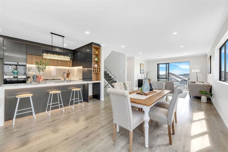 Photo of property in 4 Glann Lane, Flat Bush, Auckland, 2019