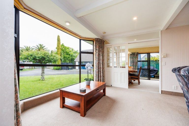 Photo of property in 8 Gregory Close, Palmerston North, 4414
