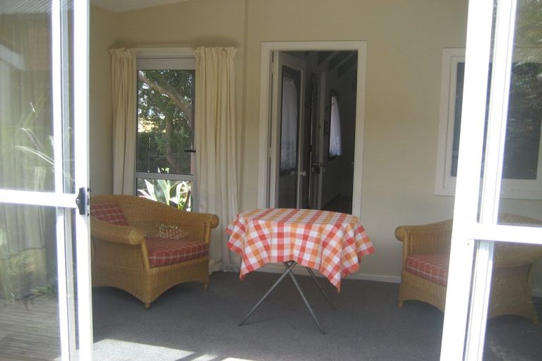 Photo of property in 166 Main Road, Redcliffs, Christchurch, 8081
