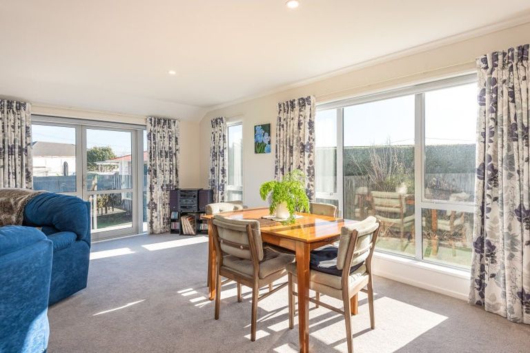 Photo of property in 27 Landy Street, Dallington, Christchurch, 8061
