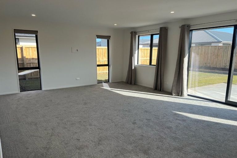 Photo of property in 21 Herridge Street, Woodend, 7691