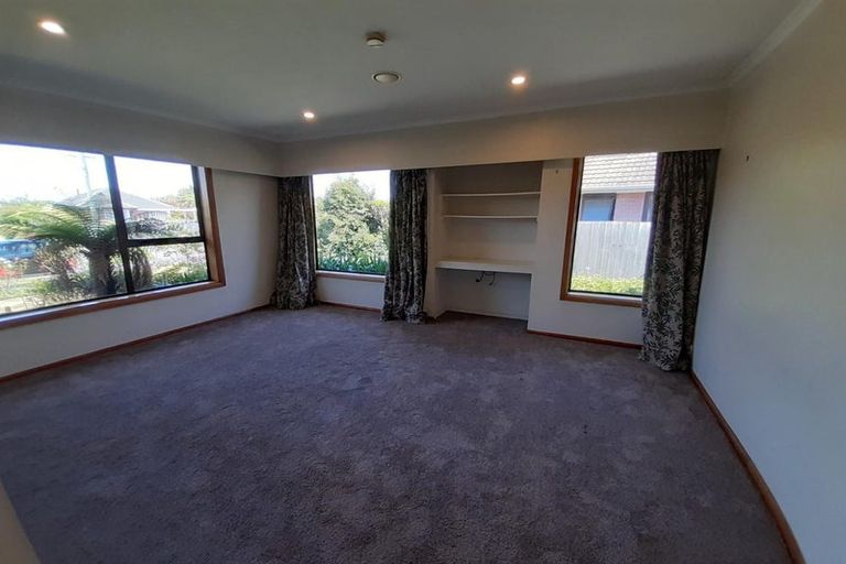 Photo of property in 16 Vardon Crescent, Shirley, Christchurch, 8061