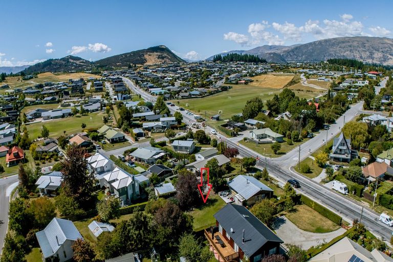 Photo of property in 126 Aubrey Road, Wanaka, 9305