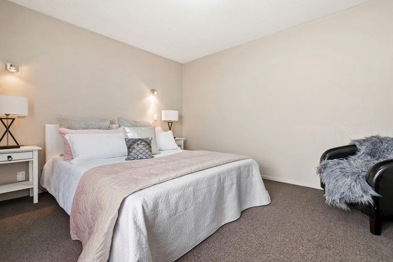 Photo of property in 33d Peverel Street, Riccarton, Christchurch, 8011