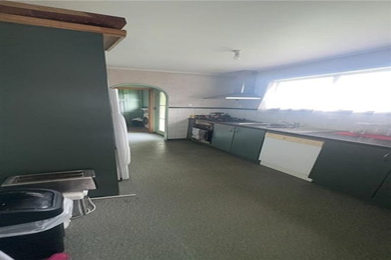 Photo of property in 583 Massey Road, Mangere, Auckland, 2022