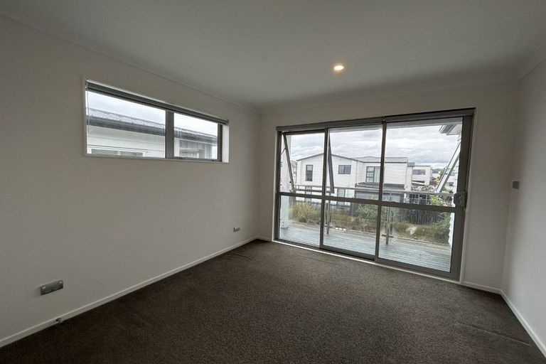 Photo of property in 3 Silvereye Road, Hobsonville, Auckland, 0616